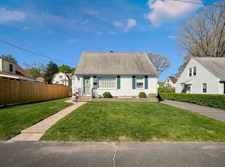 39 Rockwell Ave, Waterbury, CT 06708