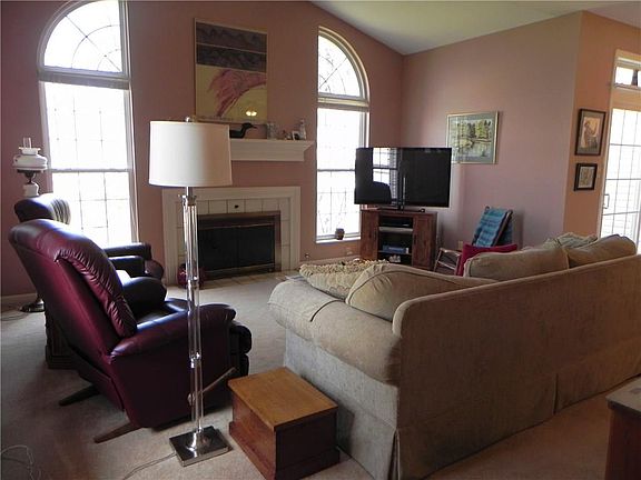 5th image of 11304 Dawn Dr