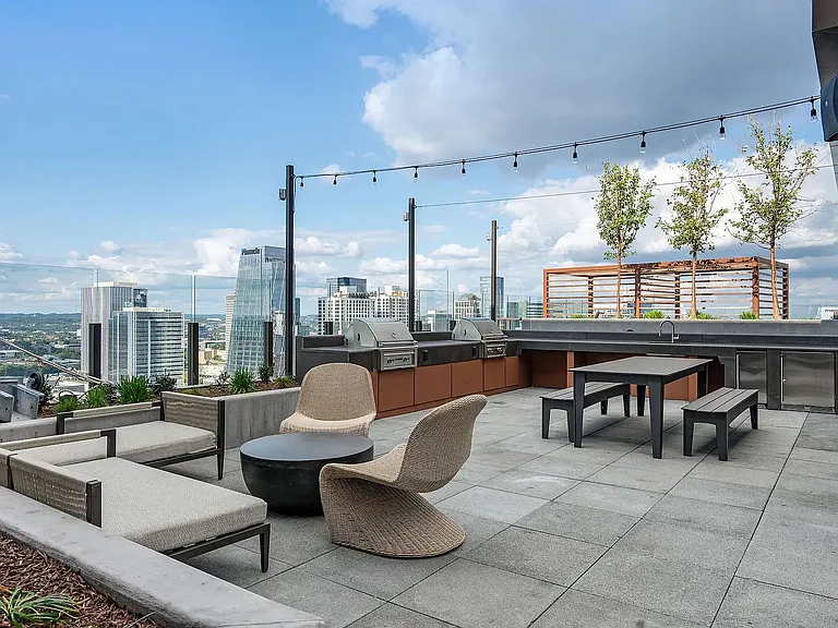 1212 Demonbreun St #2504 — Photo 45
