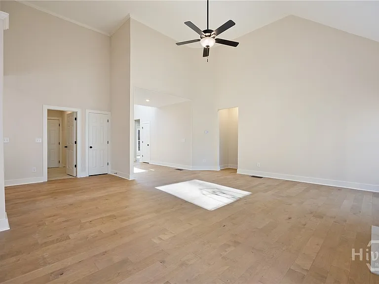 360 Ansley Dr — Photo 9