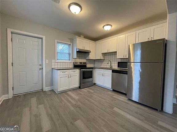 5th image of 4778 Manse Dr