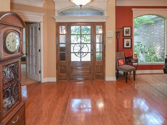 4th image of 3604 Robinwood Cir