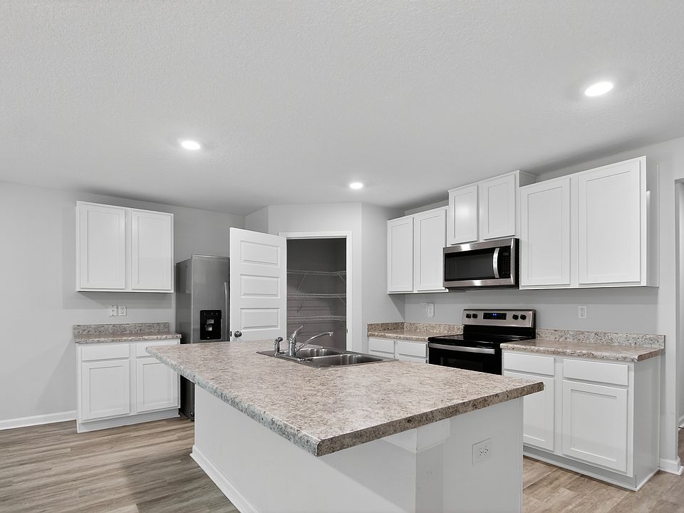 1st image of 6817 Interlachen Ln