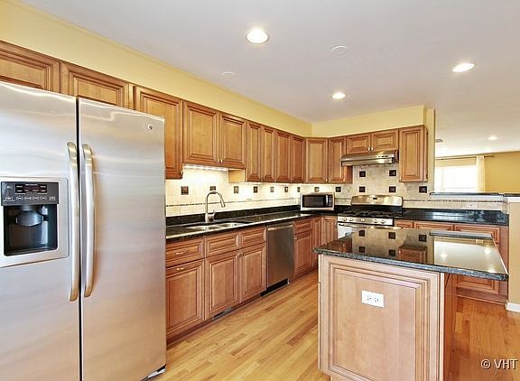 4th image of 59 E Clare Ct #59