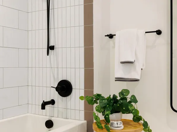 180 Morgan Street image 54 of 140