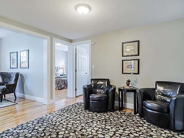 4 Leicester St #4 — Photo 5