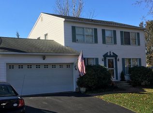 1626 Arrowwood Dr, Easton, PA 18040