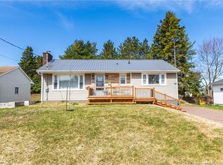 18 Hillcrest Ave, Sackville, NB E4L 3Y2