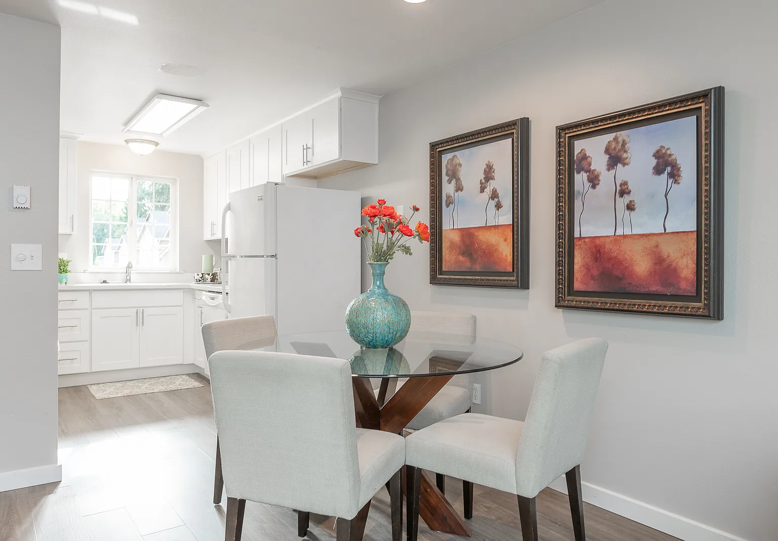 3 bed, 952 sqft, $2,300 — Photo 3