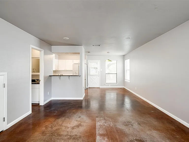403 W Elizabeth St #B — Photo 15
