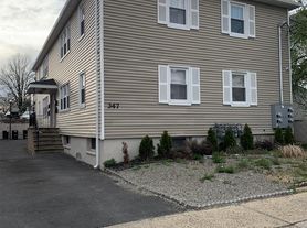 347 Washington Ave, Elizabeth, NJ