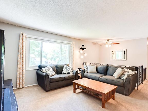4th image of 2512 Friendship Ln
