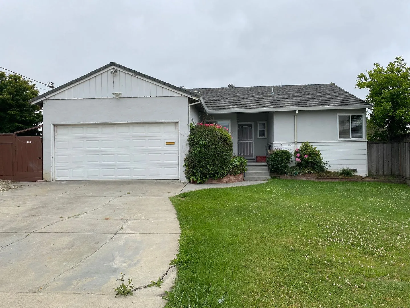 4109 Greenacre Rd photo 1