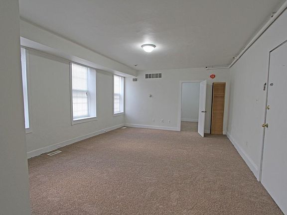 3rd image of 100 E Price St APT 1D