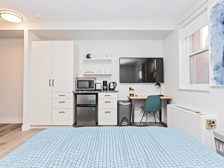 330 McLeod St — Photo 10