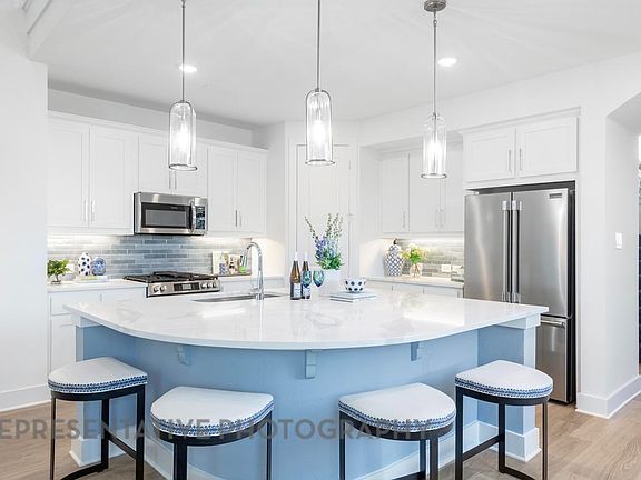 7th image of this home