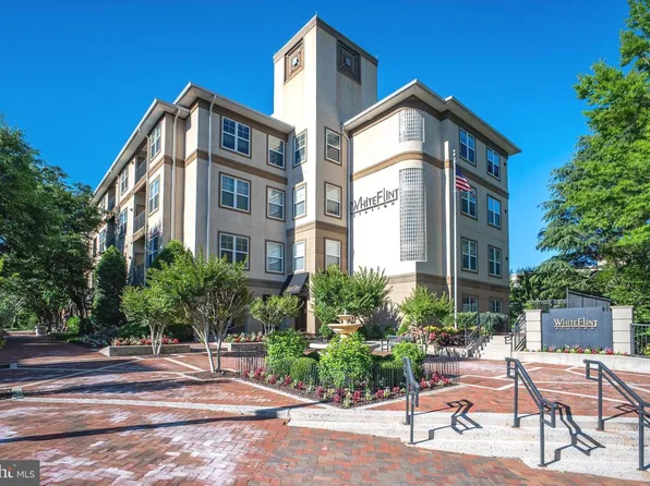 11800 Old Georgetown Rd APT 1637, North Bethesda, MD 20852
