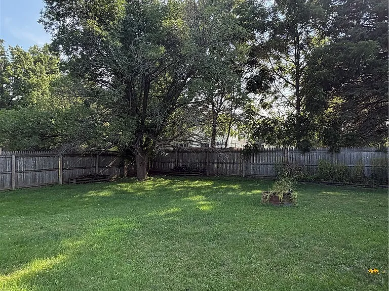107 Hadley Dr — Photo 36