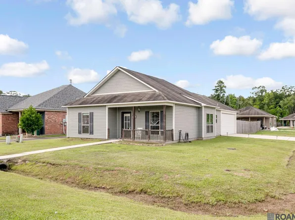 10804 Moss Pointe Dr, Denham Springs, LA 70726