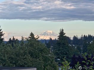 2915 17th St, Bremerton, WA