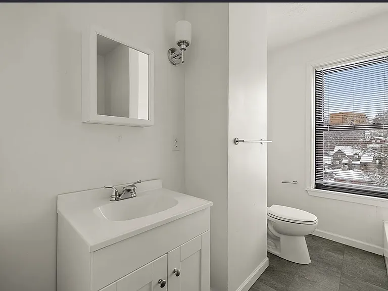 62 Maytide St — Photo 9