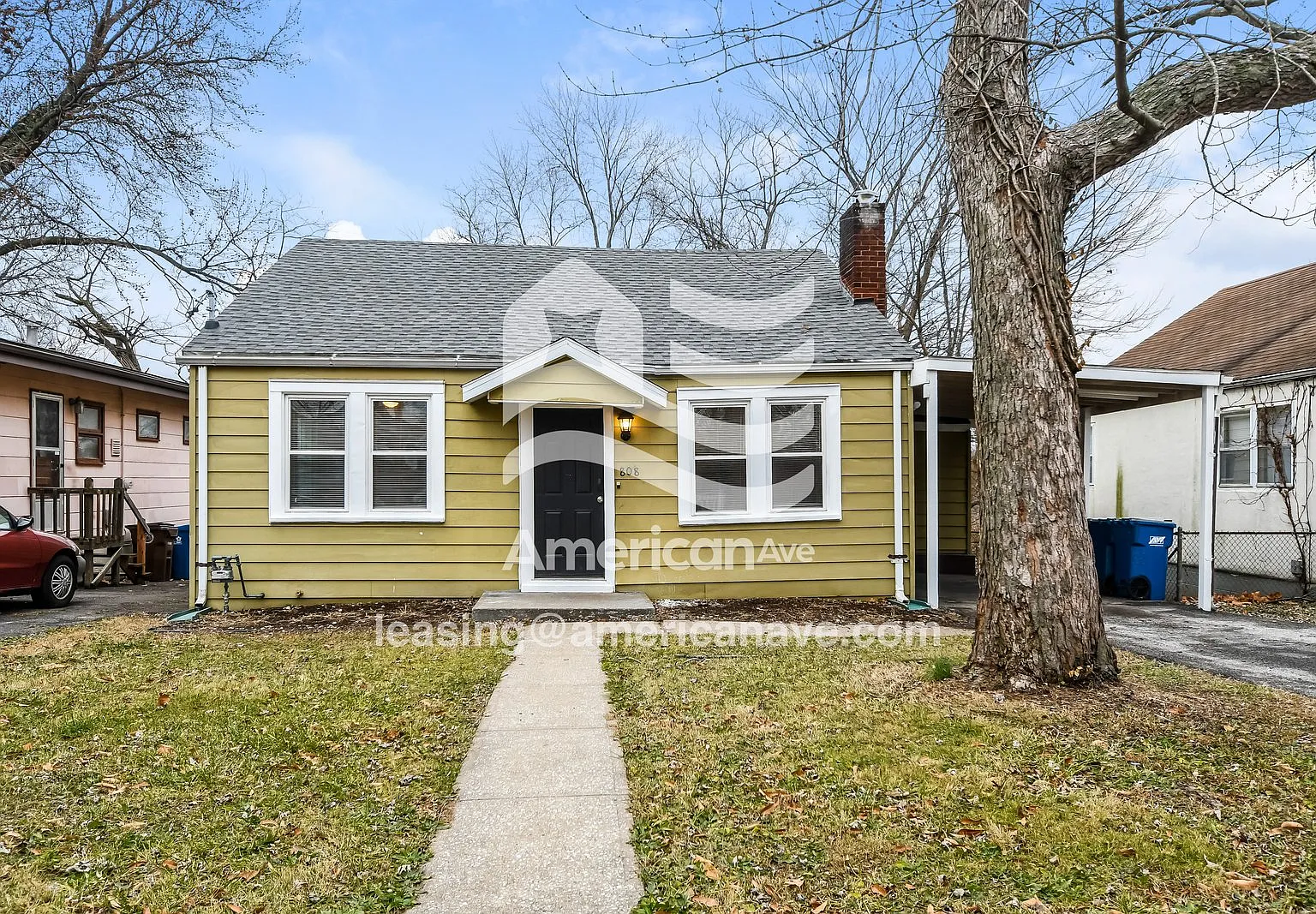 2 bed, 1.0 bath, 985 sqft, $992 — Photo 2