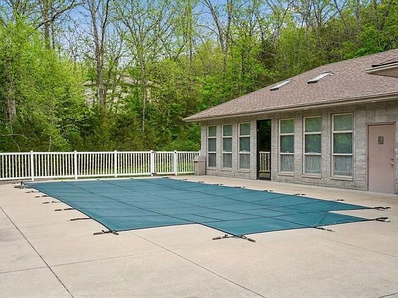 5th image of 212 Angora Road