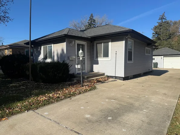 198 W Burlington St, Riverside, IL 60546