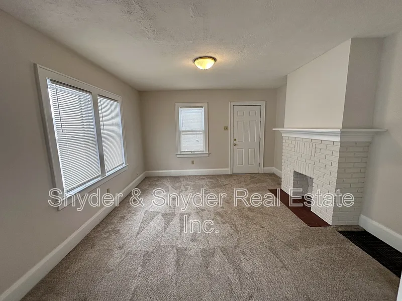 2 bed, 1.0 bath, $850 — Photo 4