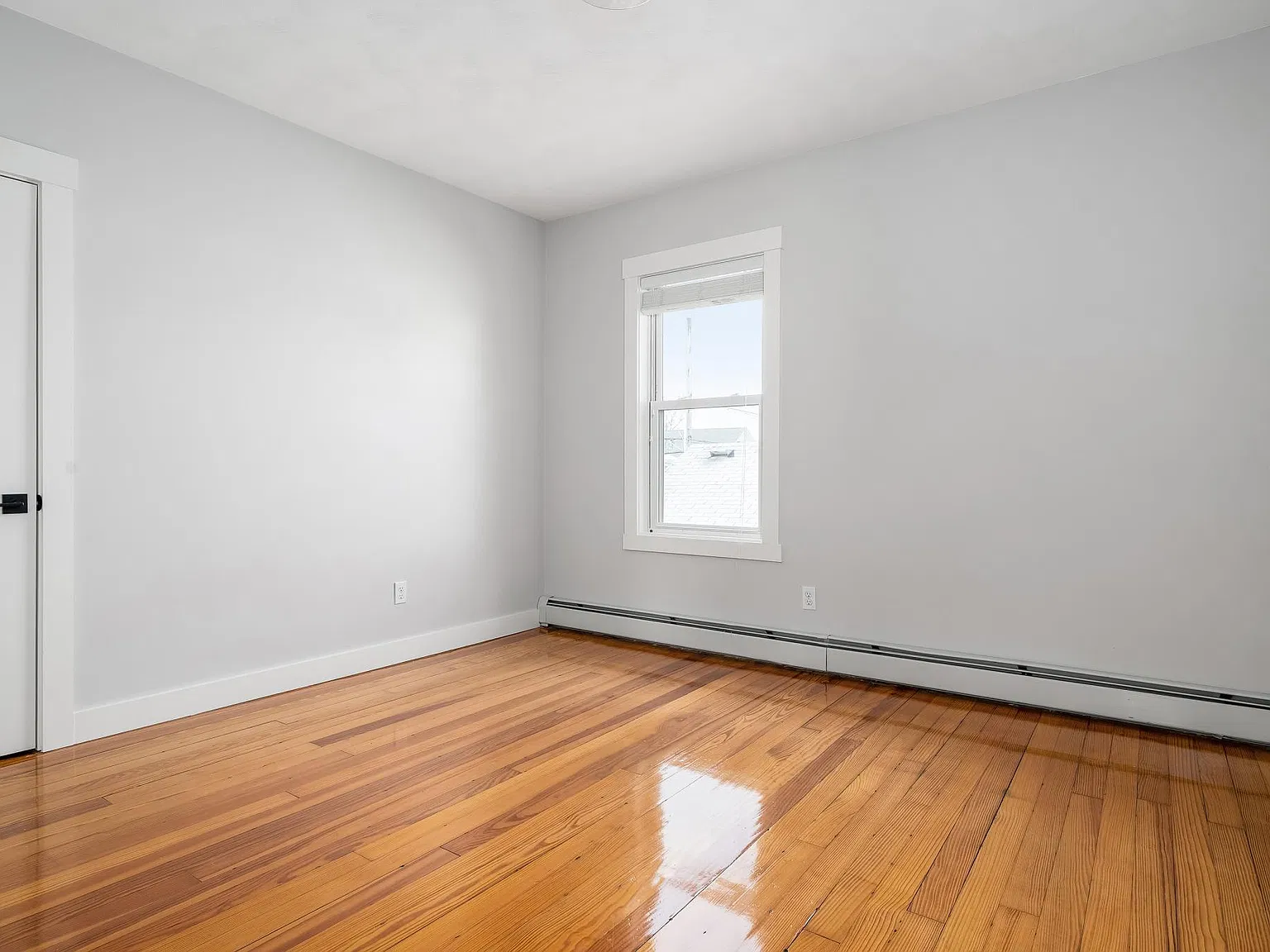 3 bed, 1200 sqft, $2,195 — Photo 4