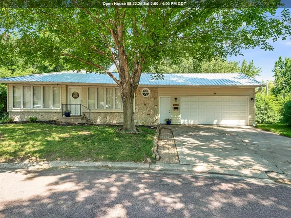 2508 Jackson Cir, Spirit Lake, IA 51360
