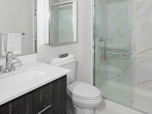 4th image of 20 Oakland Ave #826