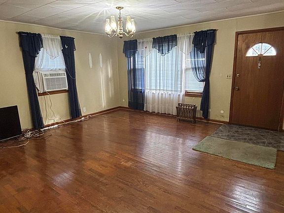 5th image of 314 Birch Street