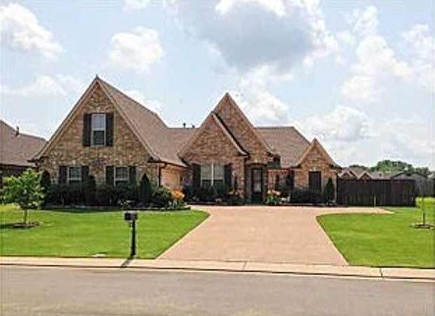 1st image of 40 Buttercup Dr