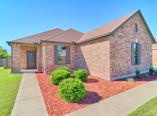 505 Willow Walk Dr, Pflugerville, TX 78660