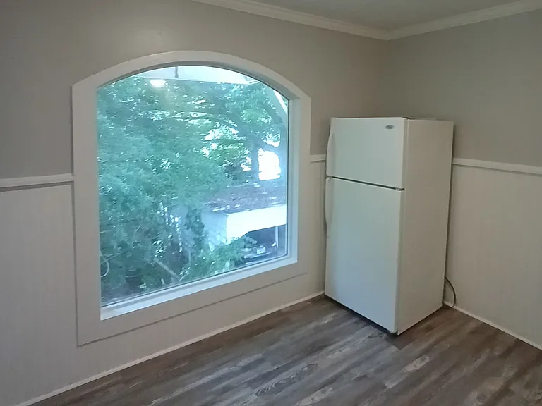 405 N 16th Ave #A — Photo 4