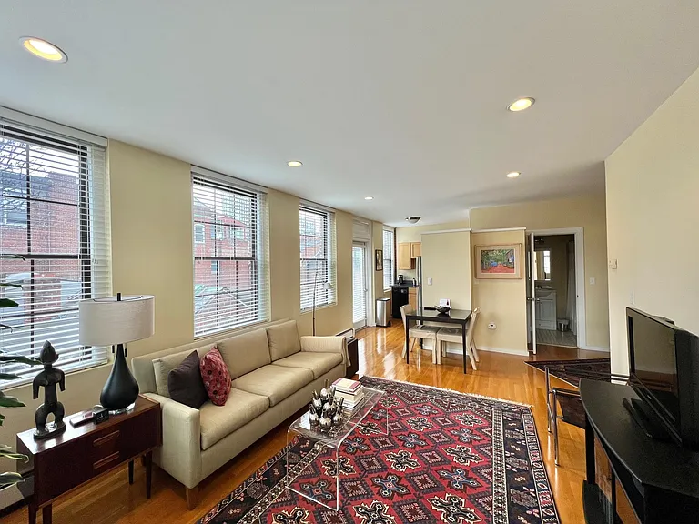 19 Fayette St #7 — Photo 2