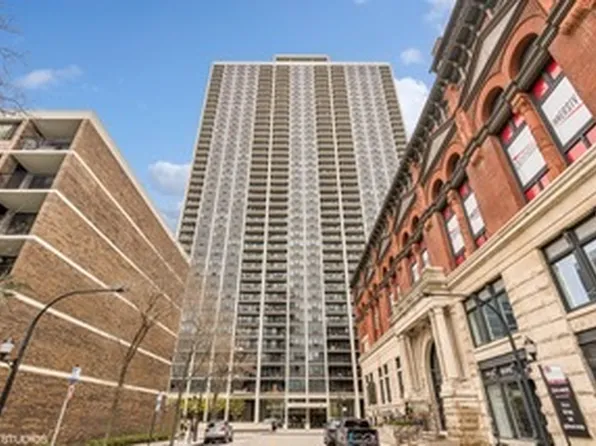 1560 N Sandburg Ter APT 4003, Chicago, IL 60610