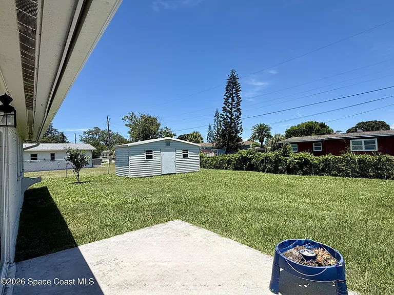 1957 Glenwood Dr — Photo 15