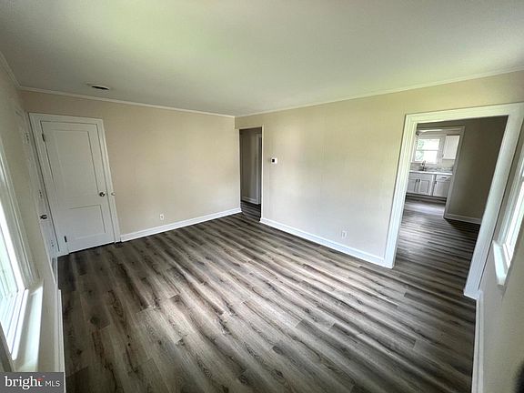 4th image of 222 Mimosa Ave