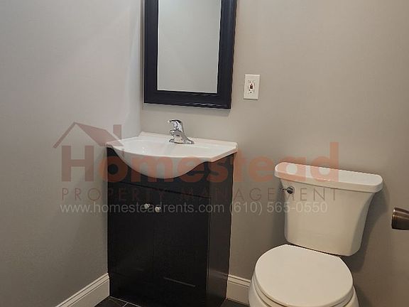 4th image of 1041 Dekalb St APT 3