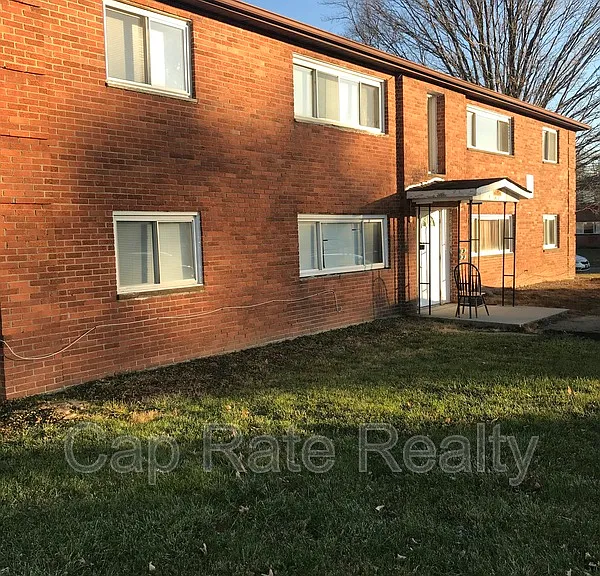 3632 Cushing Dr #D — Photo 1