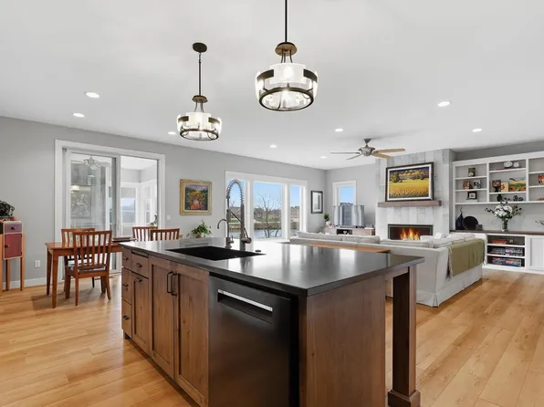 1919 Vincent DRIVE, Sheboygan, WI 53081