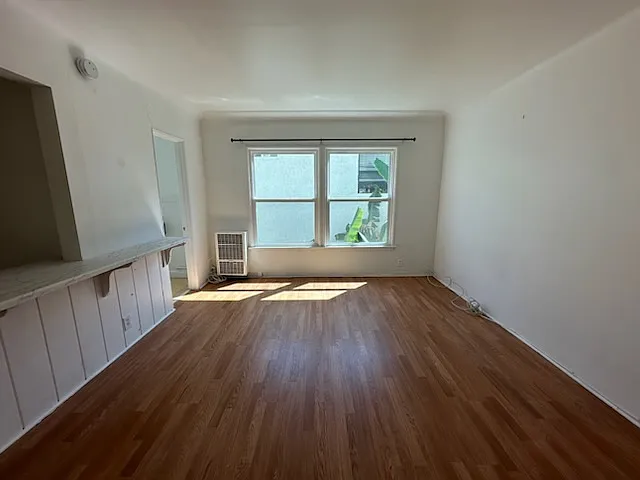 4754 Oakwood Ave #11 — Photo 7