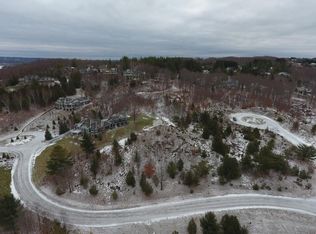 1050 Grand Rdg, Petoskey, MI 49770