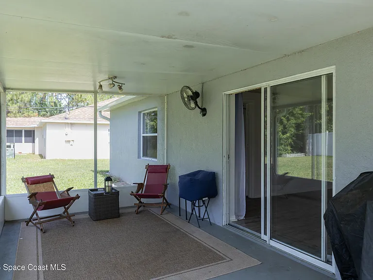 1572 Holbrook Rd NW — Photo 37
