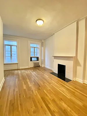 Rented by Waverly Realty Associates | media 3