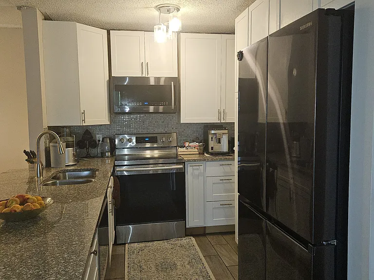 10511 Cedar Lake Rd — Photo 6