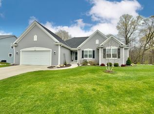 1563 E Monroe Ave, Hartford, WI 53027