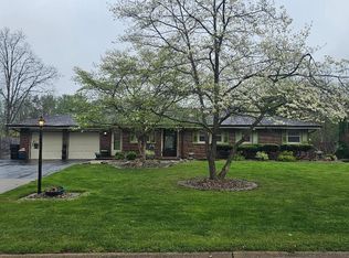 14 Fairview Dr, Fairview Heights, IL 62208
